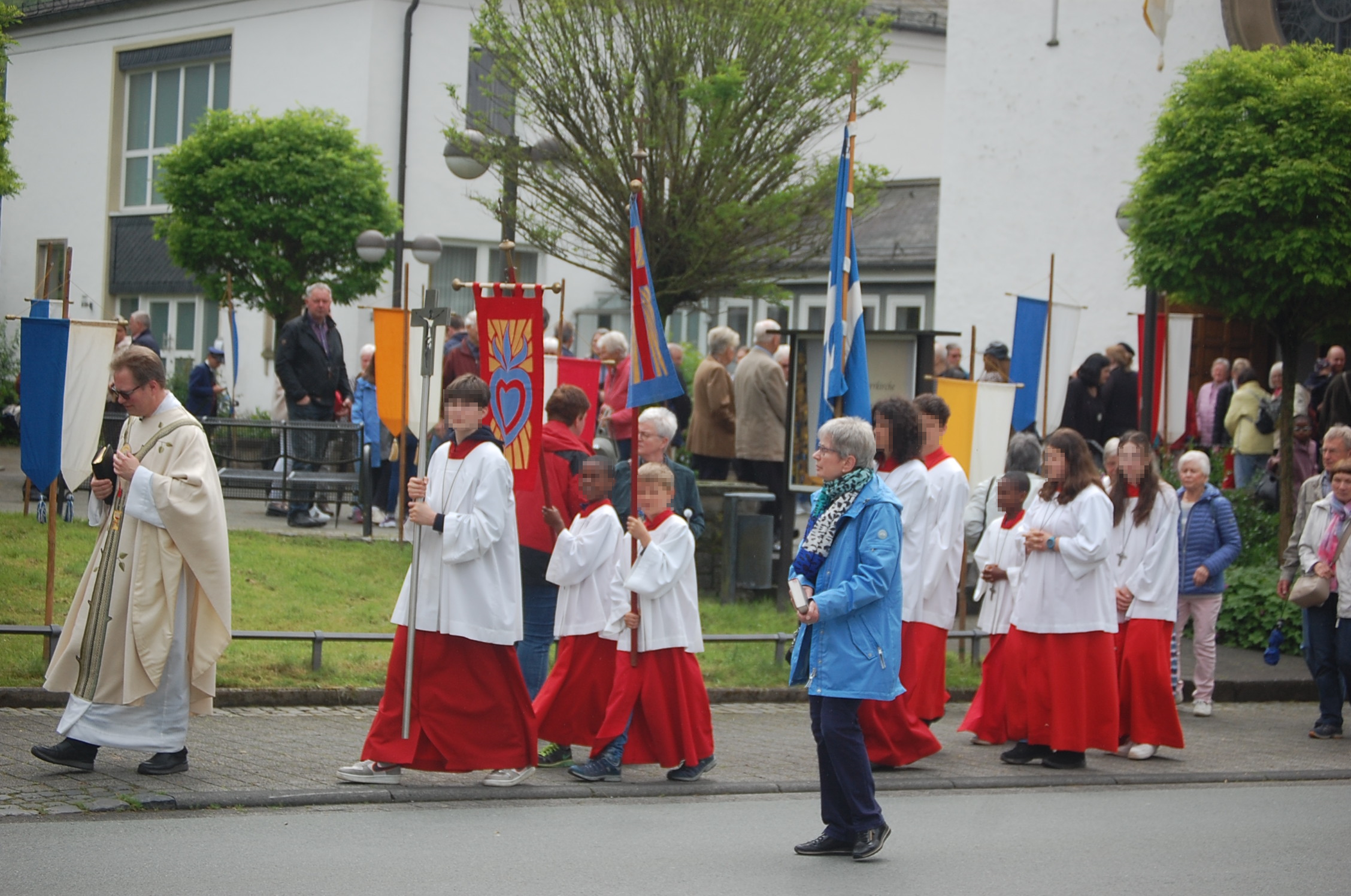 INTKatho. Kirche BLB 30.5.2024 Pozession 1 022